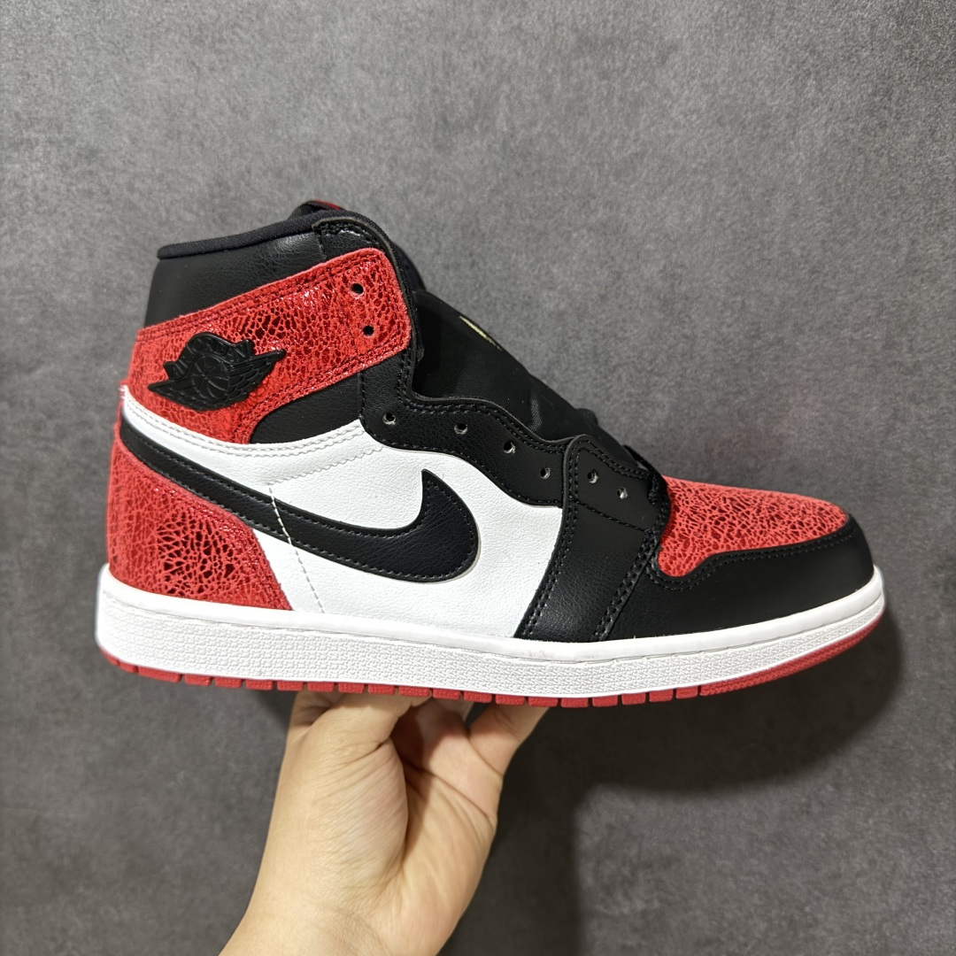 Air Jordan 1 High OG — Rouge Craquelé / Noir / Blanc