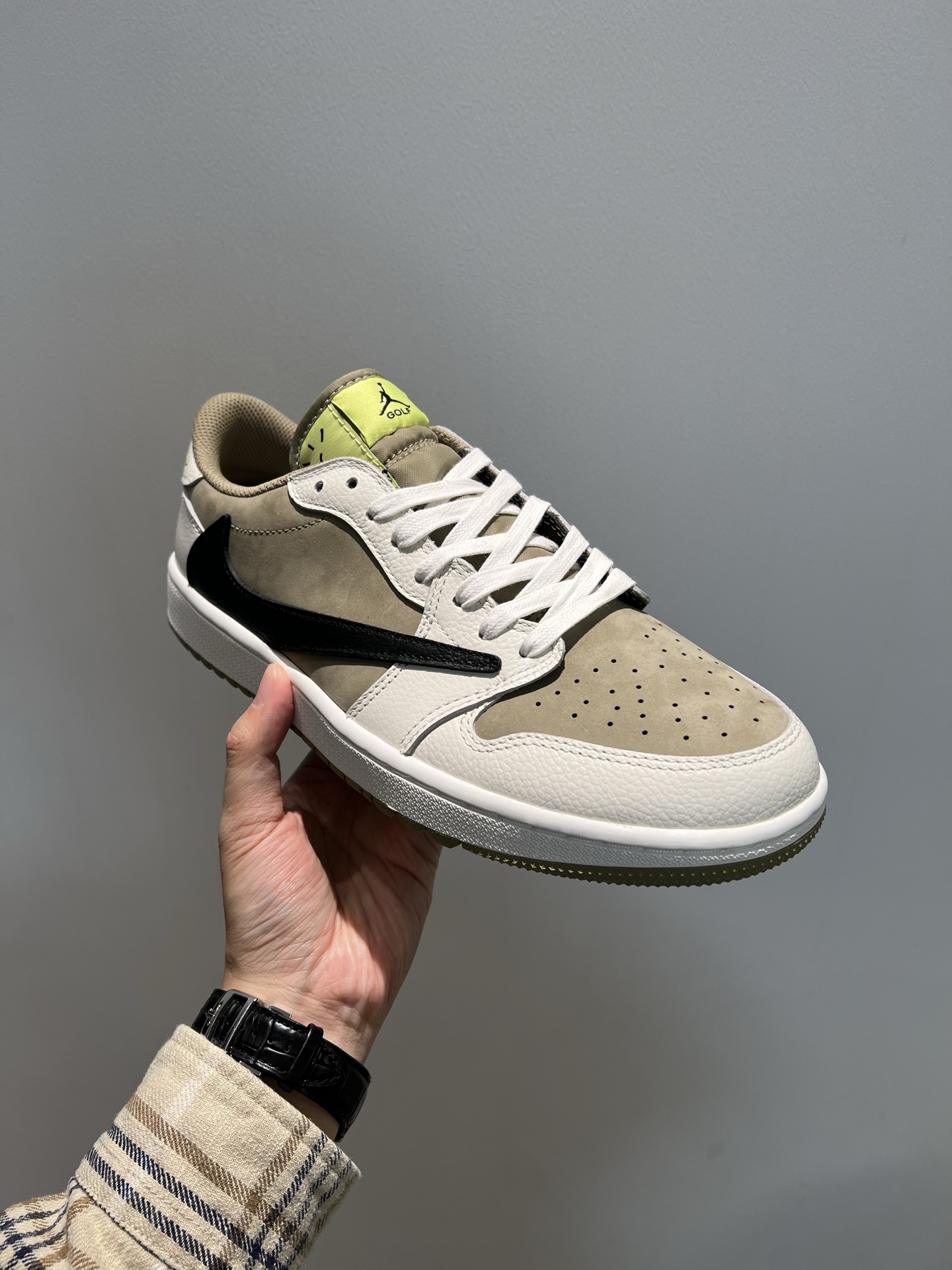 Air Jordan 1 Low Golf x Travis Scott — Blanc / Olive « Neutral Olive »